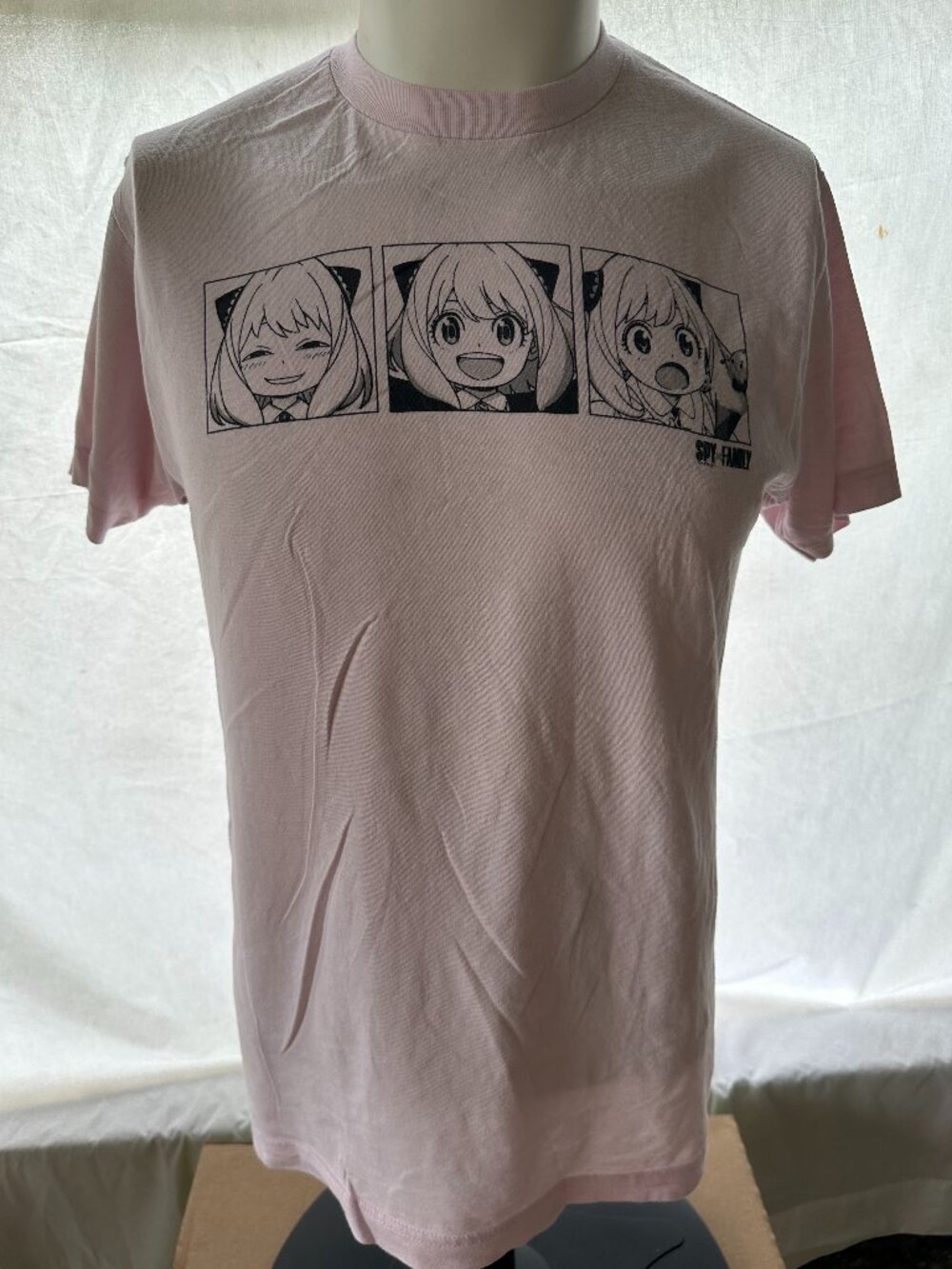 Spy × Family Boxlunch Crunchyroll Men's Pink T Shirt Size Large Loid Yor Anya Bo